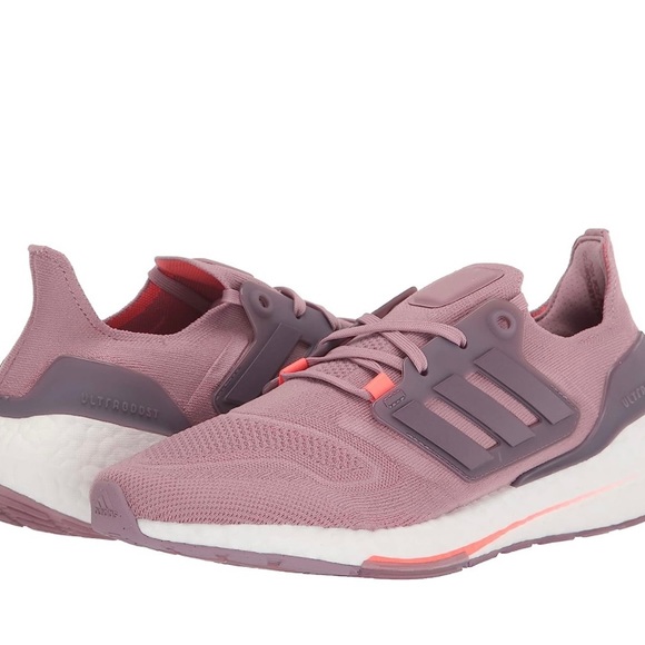 Adidas Ultraboost 22 - Picture 2 of 7